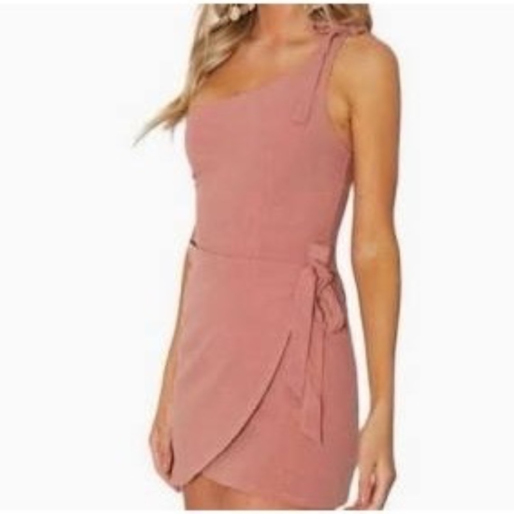 White Fox Boutique Right On Time One Shoulder Mini Dress in Rose